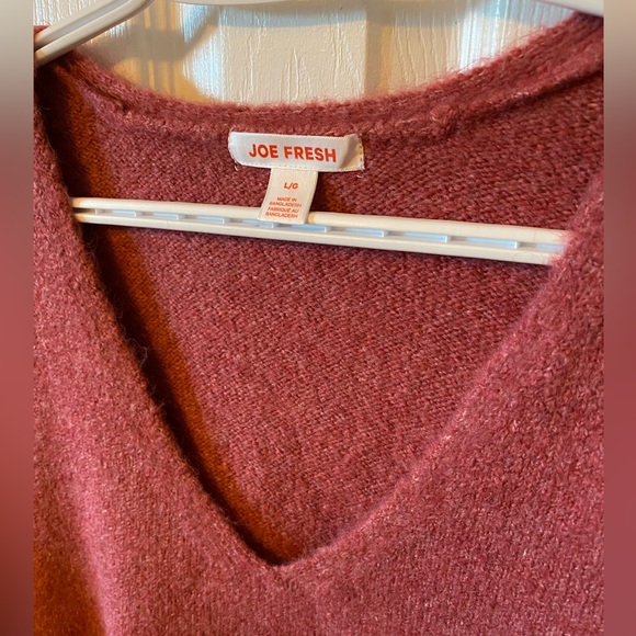 🍁 Flattering V-neck Sweater - Joe Fresh, mauve colour - excellent condition! - Picture 3 of 6